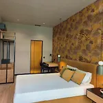 Hotel Saman Boutique 4*
