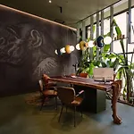 Saman Boutique Hotel 4*