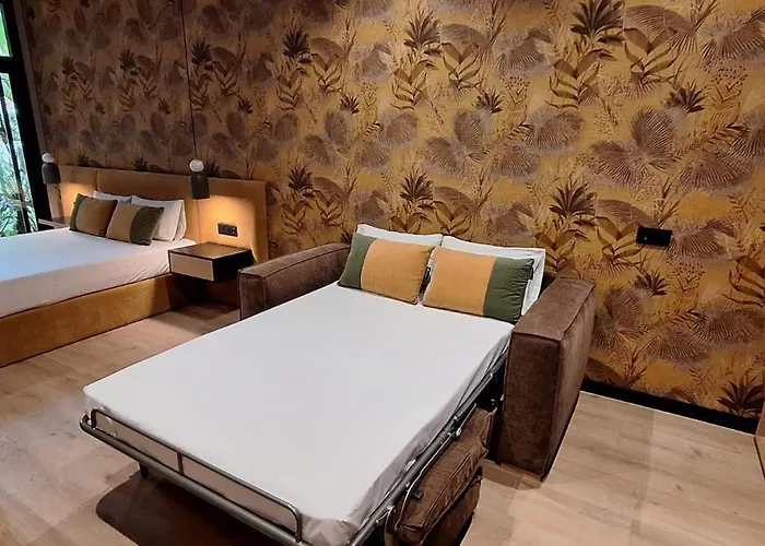 فندق Saman Boutique 4*