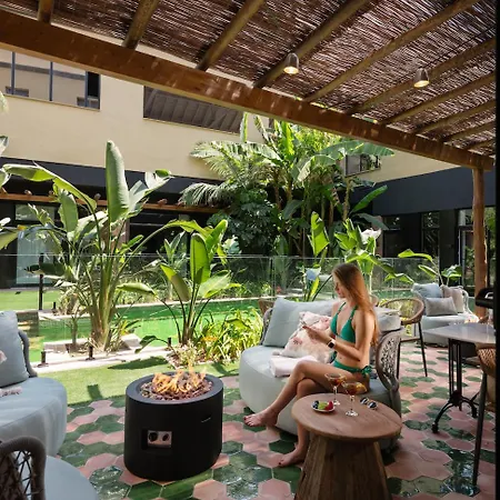 Saman Boutique 4* Valenza